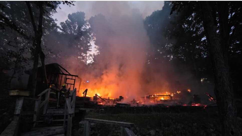 Cottage and bunkhouse on Trout Lake destroyed by fire