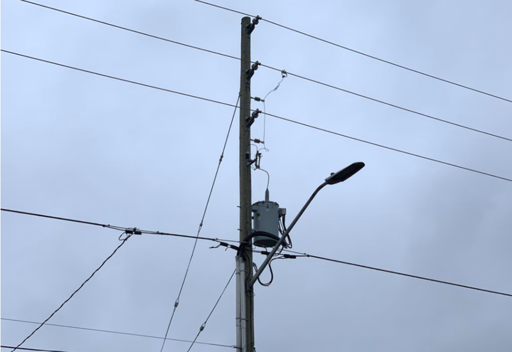 Crews working to restore hydro-in the area