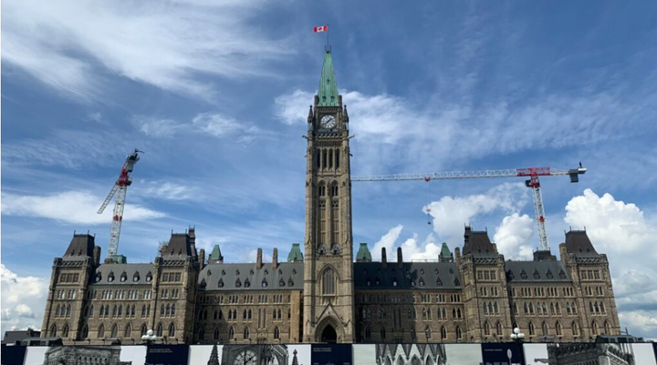 Rochefort-backed petition garners thousands of signatures