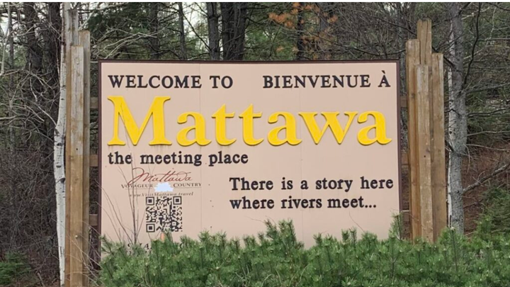 Battle of the Badges on the ice in Mattawa this weekend