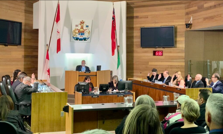 Council votes against motion to look at remuneration